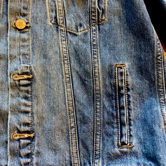 Lucky Brand Tomboy Denim Trucker Jacket - Picture 5 of 6